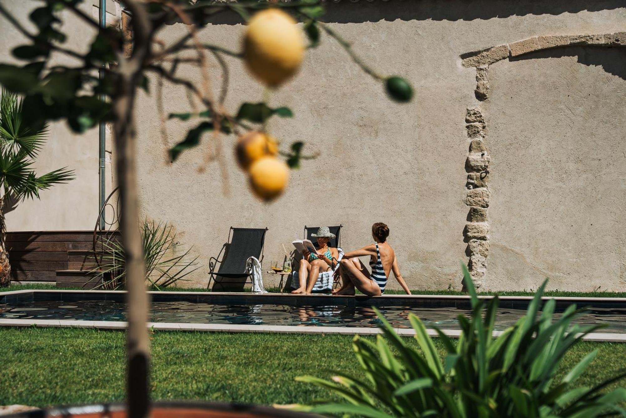 Palais Aoma, Hotel Particulier De Luxe En Provence LʼIsle-sur-la-Sorgue Exteriér fotografie