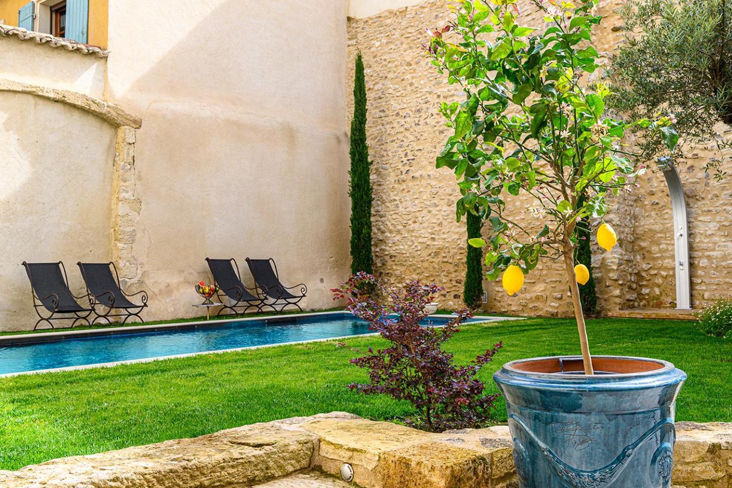 Palais Aoma, Hotel Particulier De Luxe En Provence LʼIsle-sur-la-Sorgue Exteriér fotografie